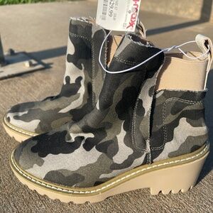 Camo Boots